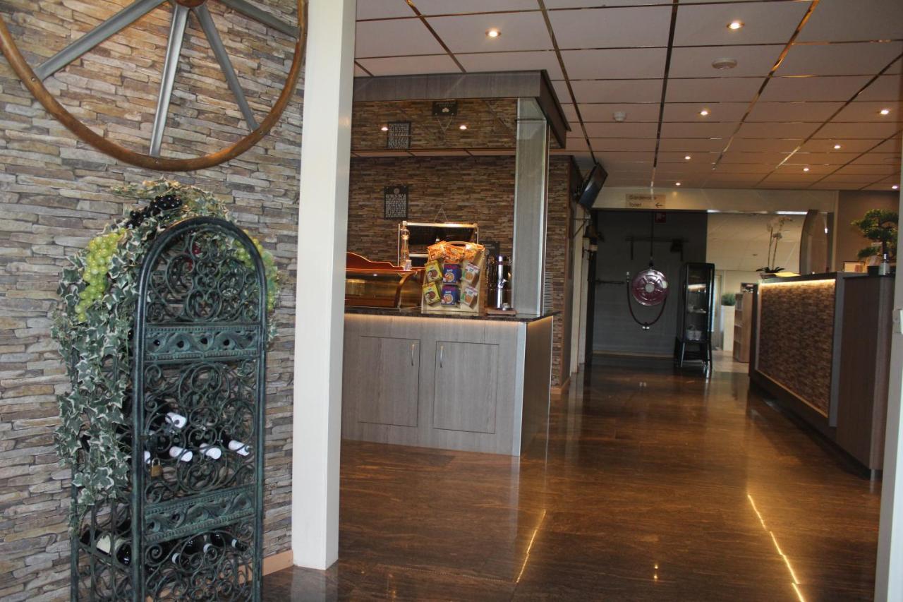 Hotel Restaurant 'T Klokje Renesse Exterior foto